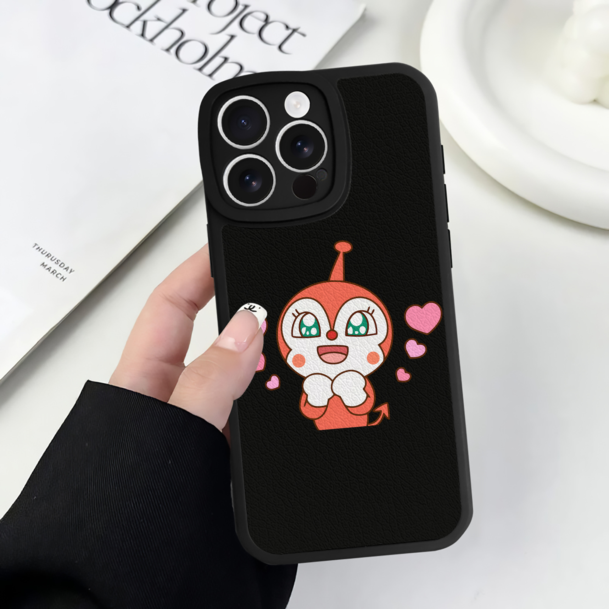 （画像用） アンパンマン Anpanman 【iPhone 16シリーズ対応】シリコンスマホケース（レザー調） 材質：シリコン